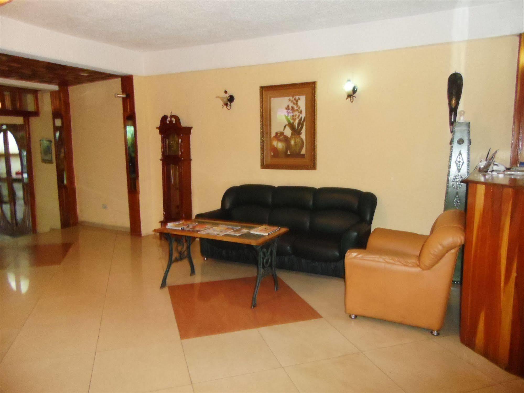 Hotel De Texas Kumasi Esterno foto